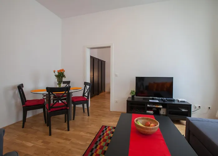 Apartment Theresiengasse